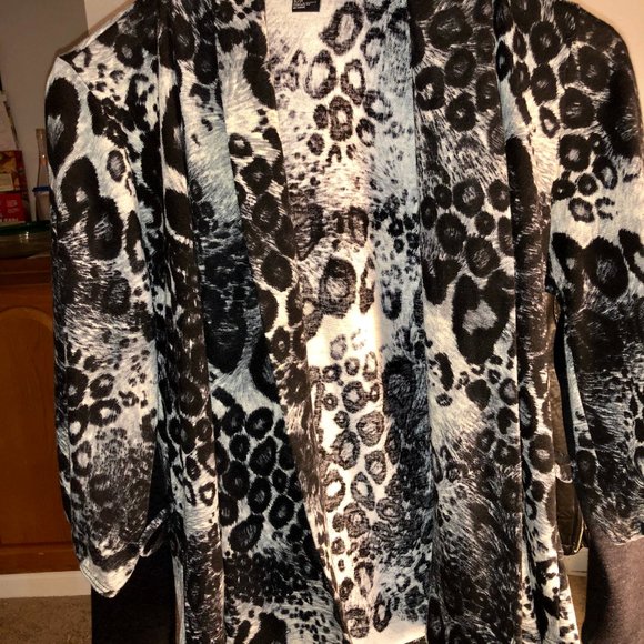 Cheetah print Cardigan - Picture 1 of 2